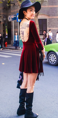 艾玛·斯通9月17日纽约街拍