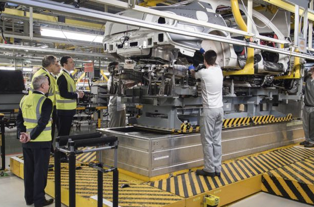 宾利扩大总部工厂为首款suv铺路