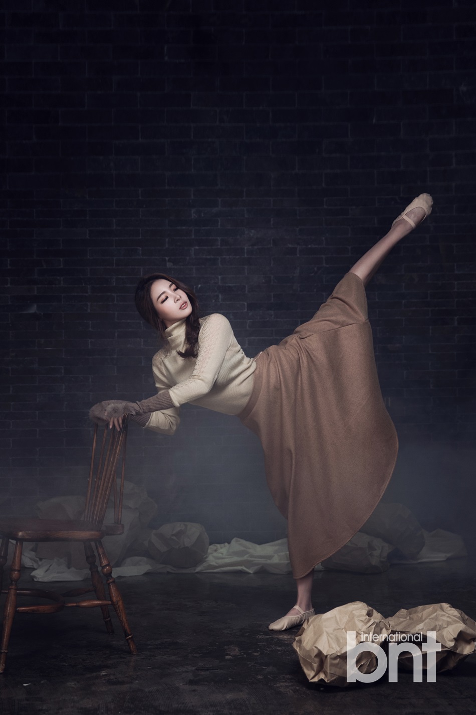 韩星申秀智黑丝魅惑写真 舞蹈精灵尽显傲人曲线