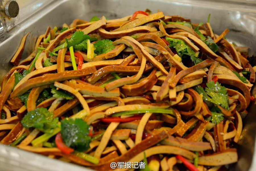我军三级军士长炊事员菜品一览