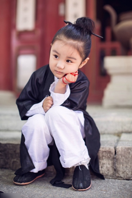 最萌小道士网络走红 可爱值爆表萌化人心