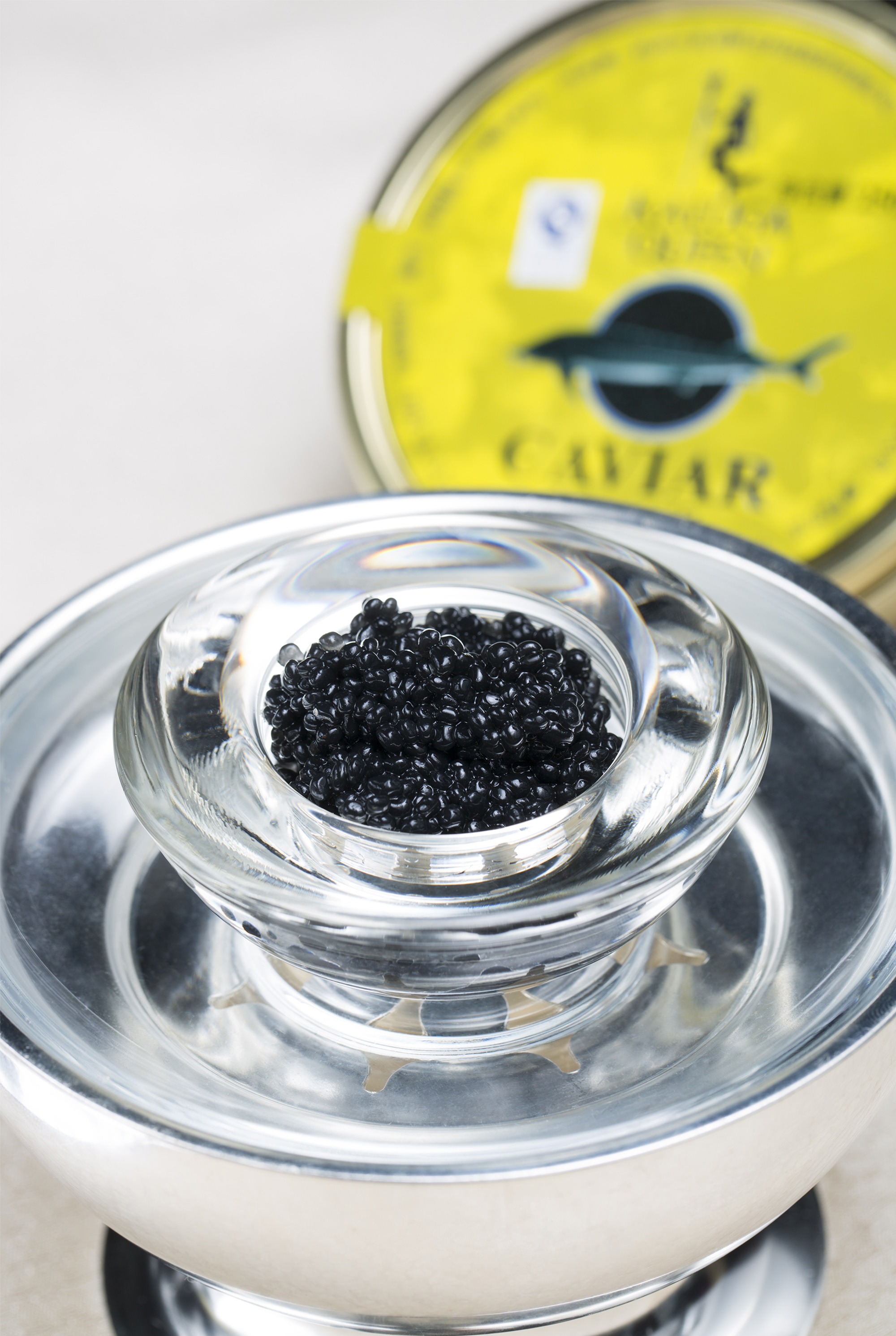 享用意味轩鱼子酱美馔菜单可搭配酒店餐厅经理王梓女士(拥有wset