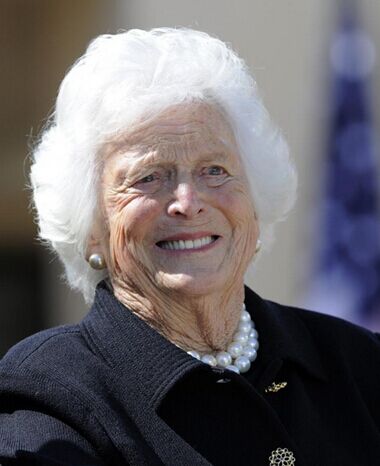 com 老布什夫人90岁生日当天支持促进读写能力活动