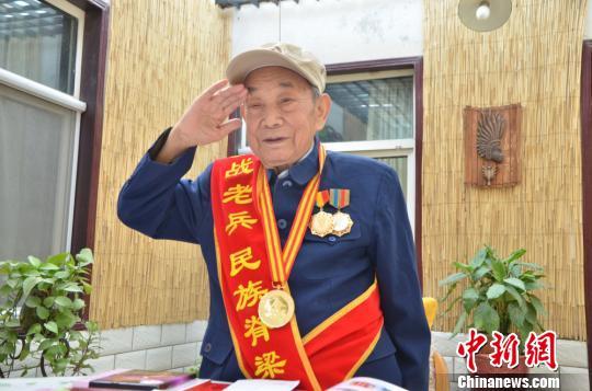 中国远征军老兵：极想参加阅兵 “年龄大了不添麻烦了”