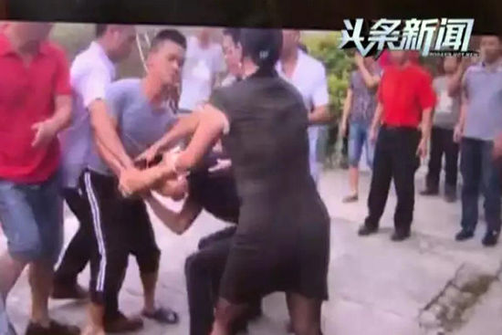 深圳一政协委员被指长期欠租 殴打上门催讨工人
