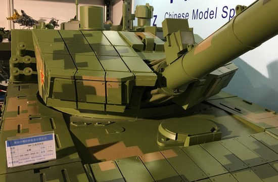 38军99A坦克群密集编队作战_军事_环球网