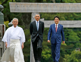 安倍陪同G7首脑一同参观伊势神宫
