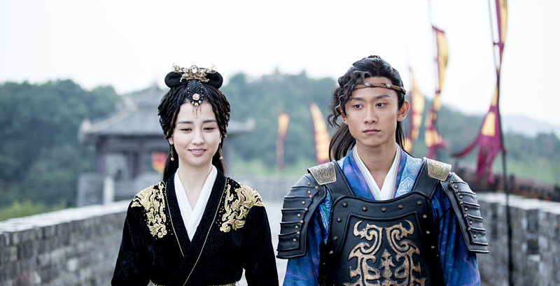 喜剧电影《夺路而逃》 张一山挑大梁上演cos秀