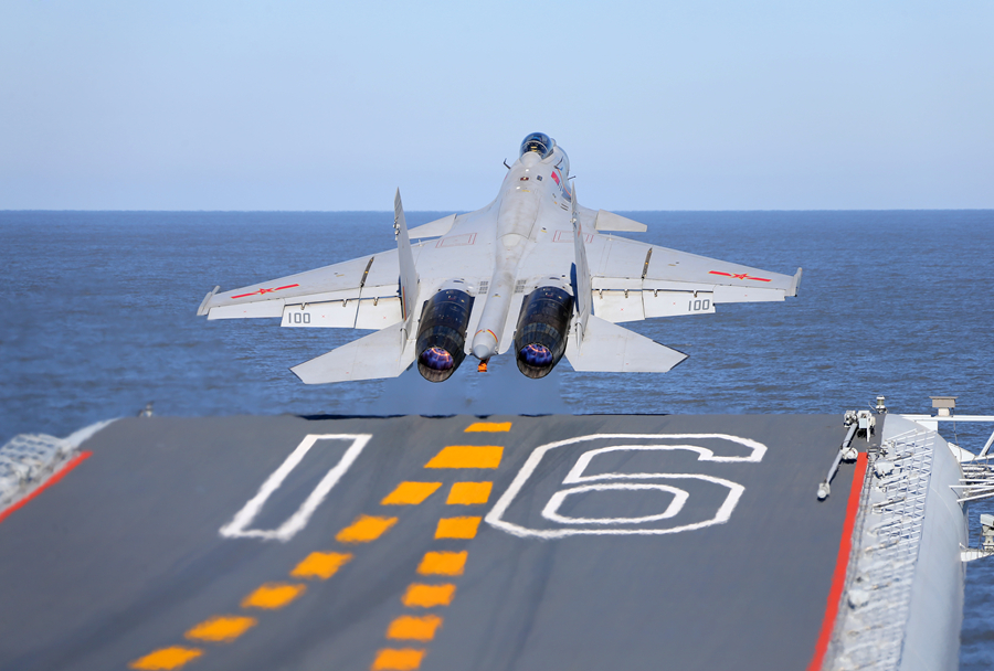 中国舰载机飞行员的生死锤炼 追忆张超牺牲瞬间