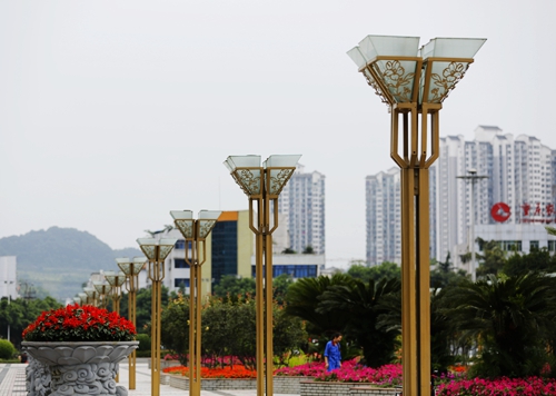 佛灯扮靓大足夜景灯饰 设计灵感来自于大足石刻文化