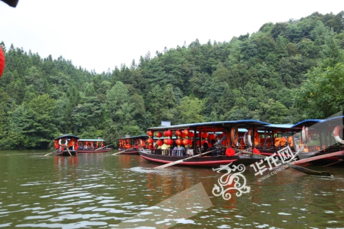 四面山七彩瀑布时隔两年重新亮相 新推出漂流和皮划艇项目