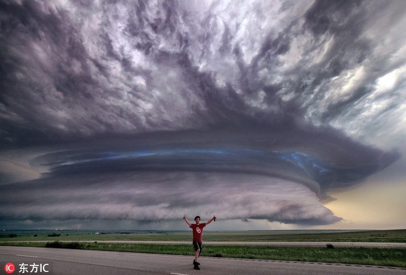 风暴追逐者拍震撼极端天气似末日来临
