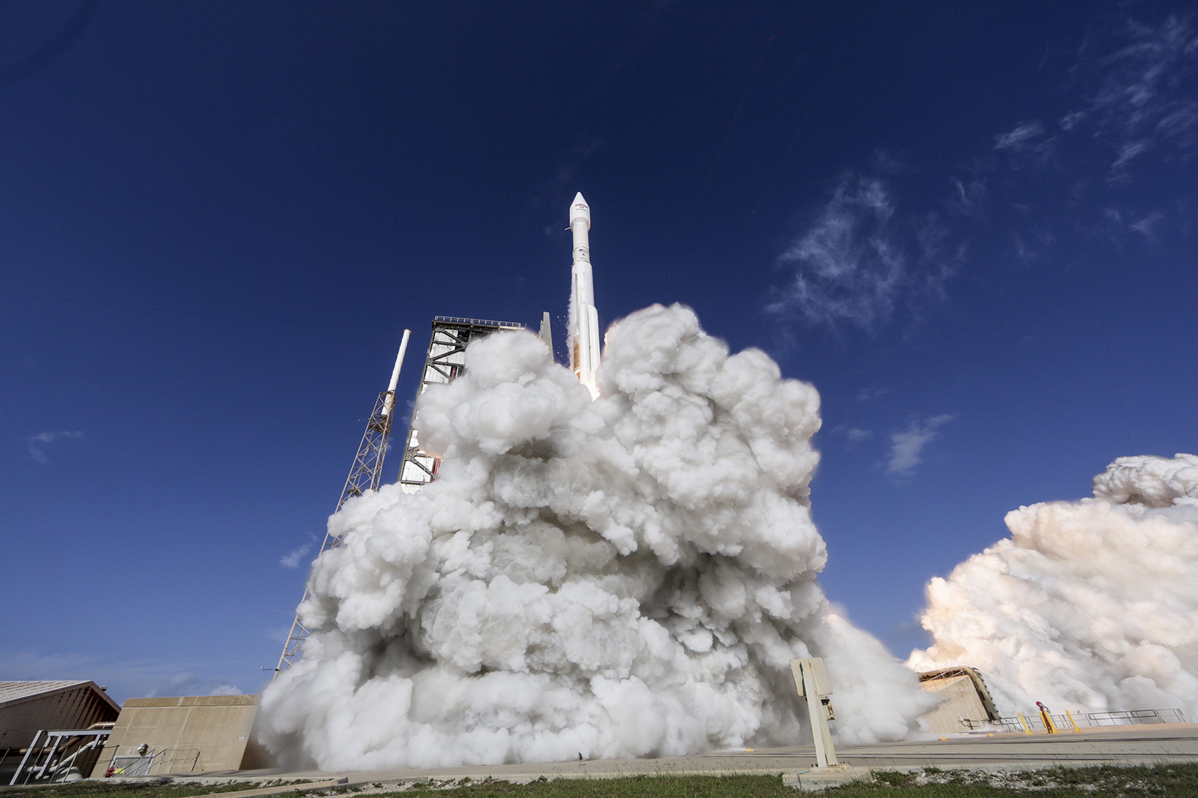 世界最强火箭发射卫星成功