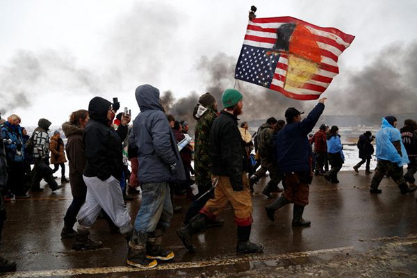 英澳两国外长伦敦会晤 毕晓普贴心为鲍里斯整理领带-图片新闻|-最新