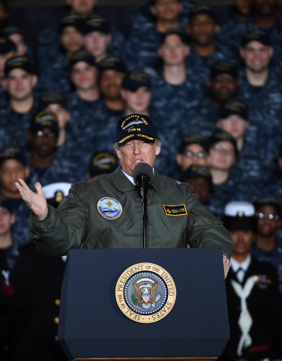 特朗普登福特号航母发表演讲:将为海军扩充至12艘航母