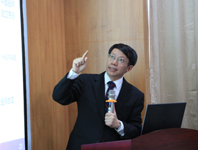 李克强：发展智能网联汽车 中国具有天然制度优势