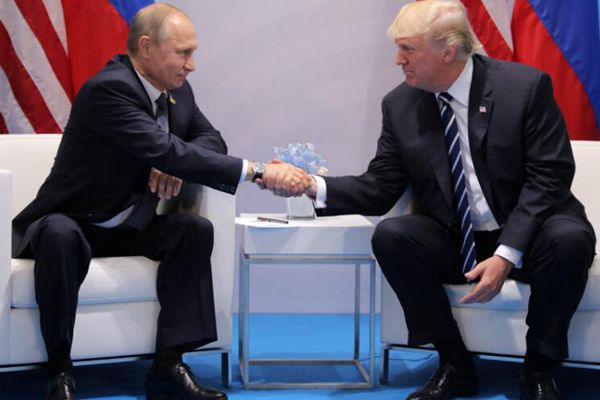 终相见！特朗普与普京举行首次正式会谈
