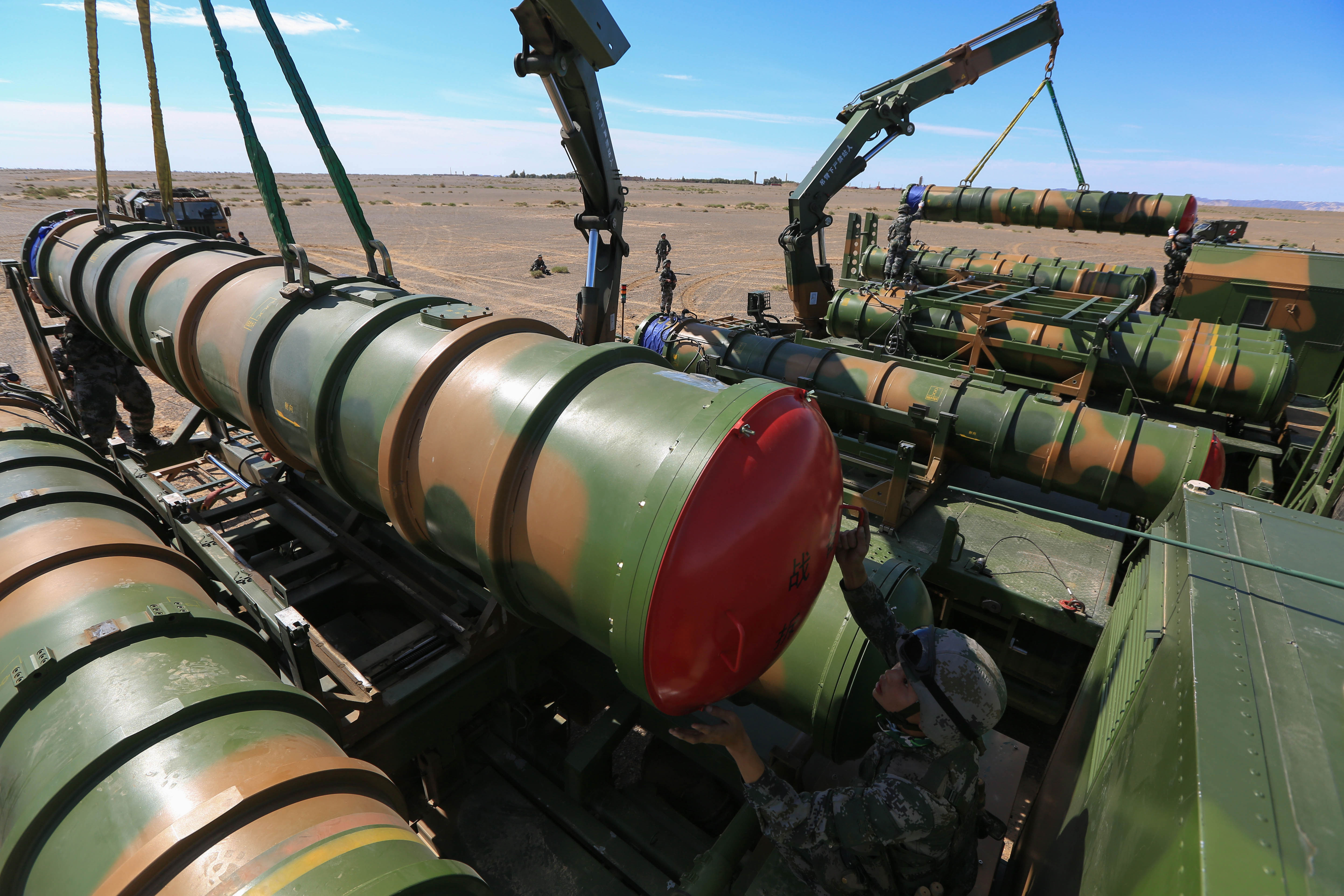 红旗16防空导弹如何快速吊装