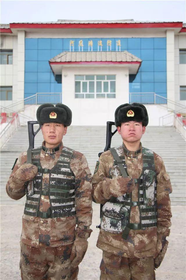 新疆军区河尾滩边防连战士在站岗执勤(2月7日摄).新华社发