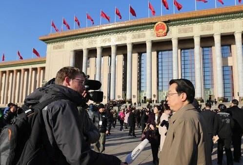 海外学者和媒体关注中国机构改革