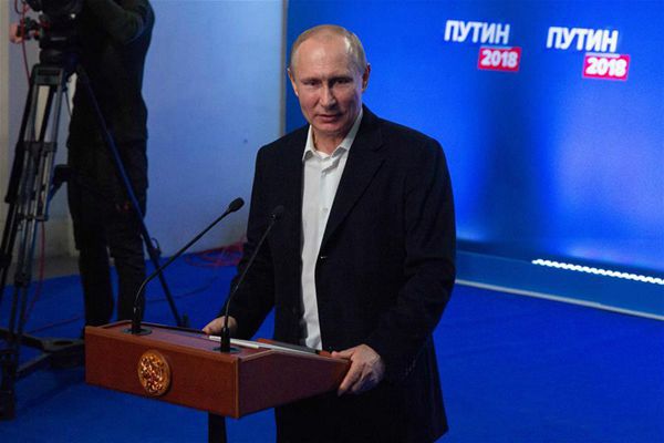 普京在俄总统选举中领先 表示努力得到选民认可