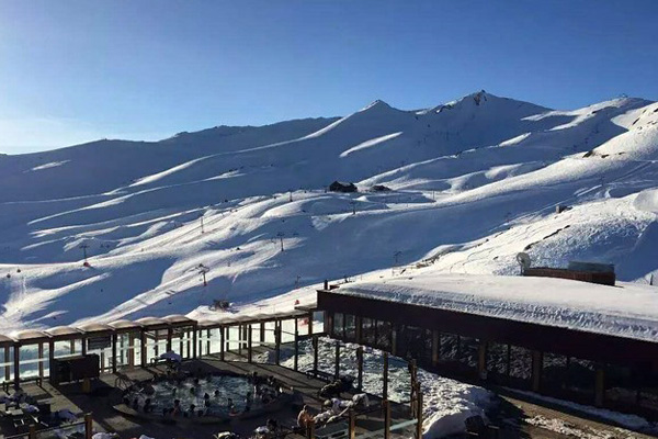 智利Ski Portillo滑雪场 饱览因卡湖美景