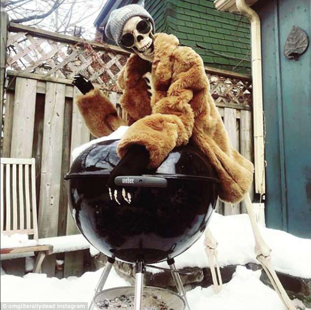 美国"骷髅"变身网红 精致奢华生活吸引网友关注