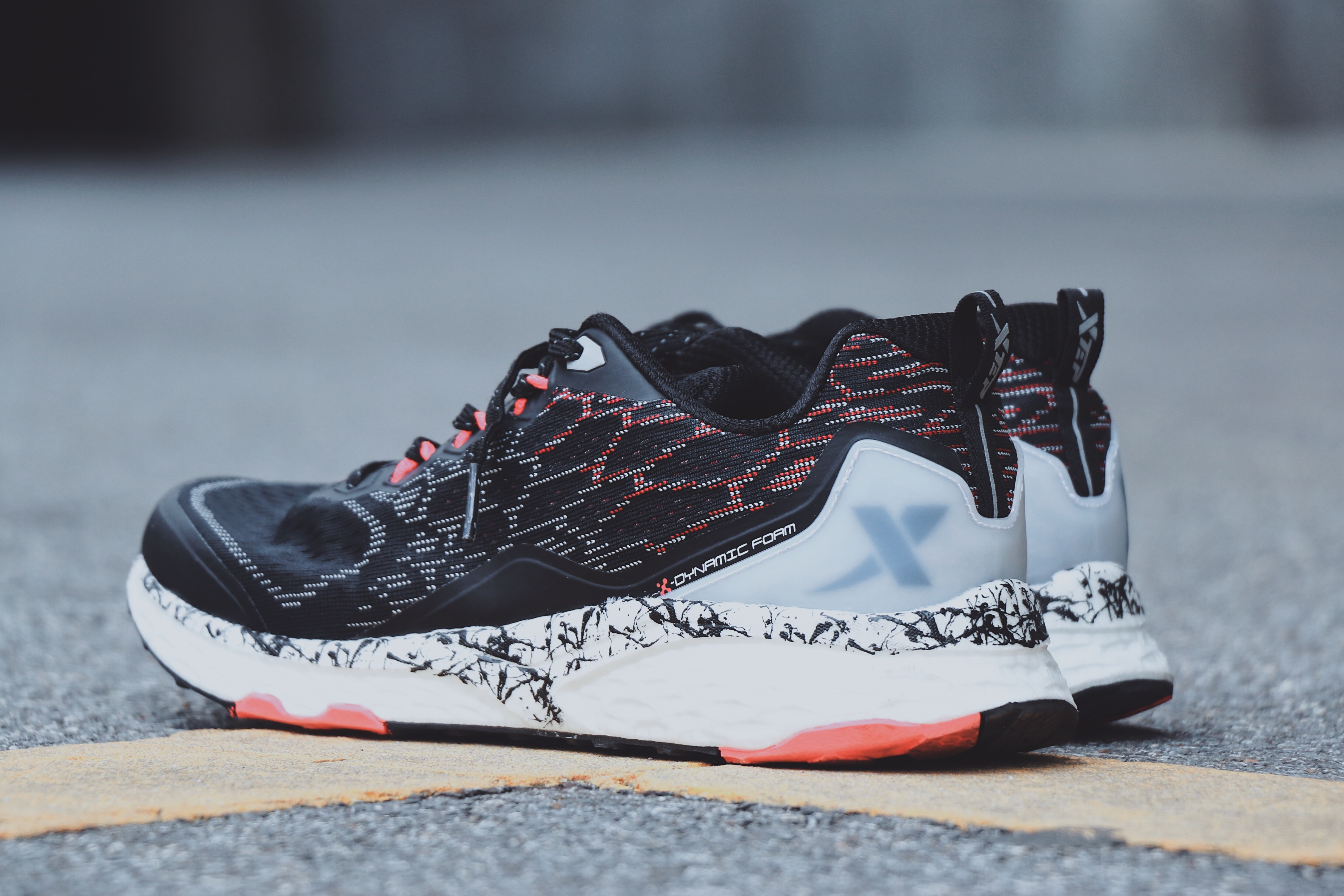 轻量高弹,悦动一夏!特步动力巢x跑鞋获跑圈达人关注