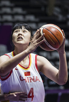 亚运会女篮小组赛 中国110-42泰国