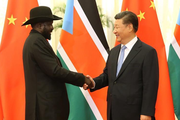 习近平会见南苏丹总统基尔