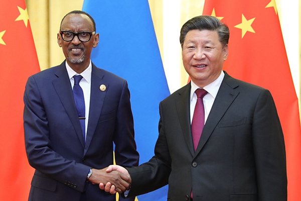 习近平会见卢旺达总统卡加梅