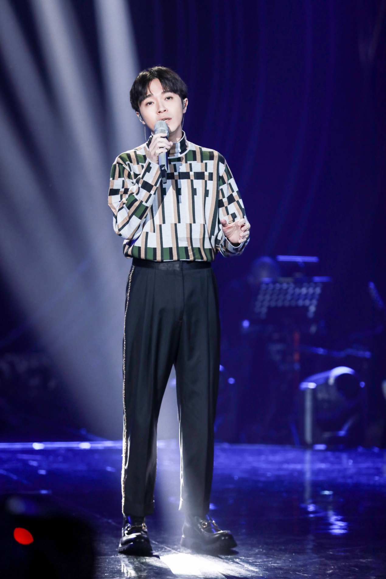 歌手2019波琳娜不穿秋裤被冻哭吴青峰谈得第一很痛苦