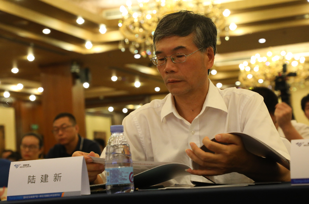 全国道德模范,中建钢构华南大区工程师陆建新